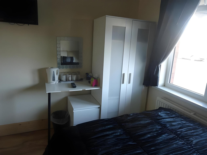 Bedroom, Alandene, Blackpool