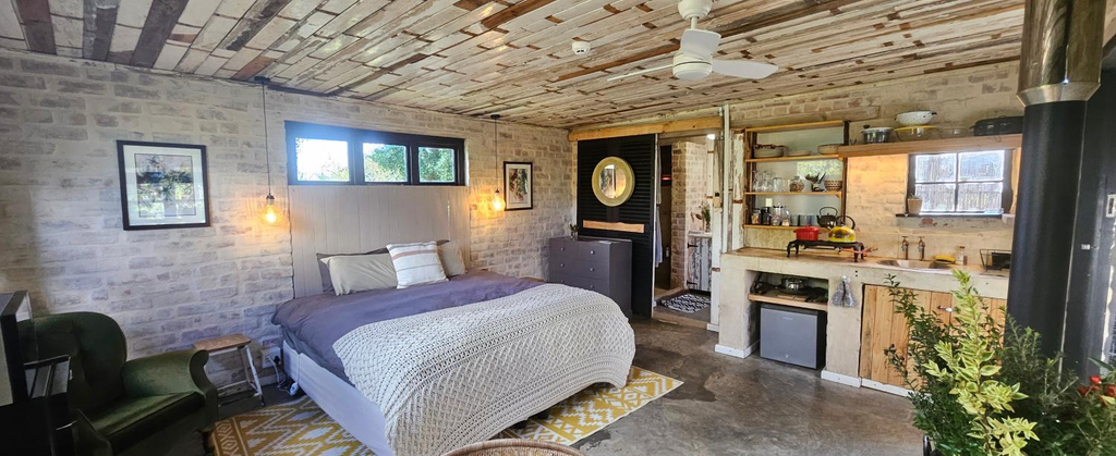 Others 5, Le Petit Paradis, Cape Winelands