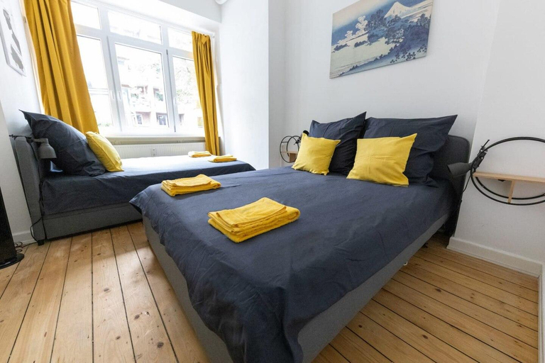 Bedroom 2, Spacious Apt. for 10 in great location, Hamburg