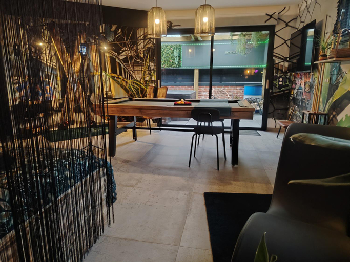 Food & Drinks 5, Station des Plaisirs LOVEROOM, Nord