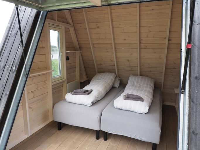 Bedroom 2, BaseCamp Vega, Vega