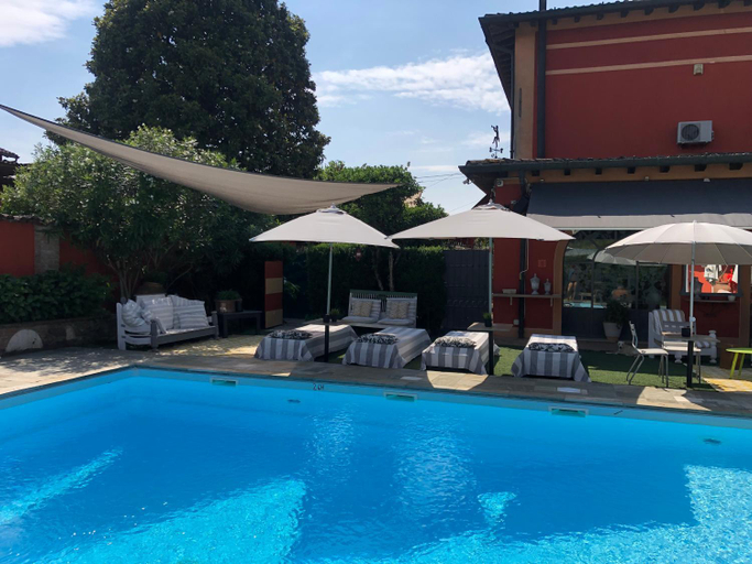 Sport & Beauty, B&B Villa la Canonica con piscina a Padernello, Brescia