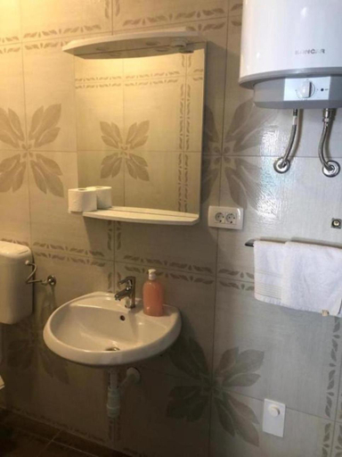 Bathroom 3, Tonka Apartments, Zadar