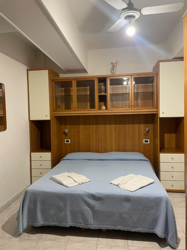 Bedroom 2, Casavacanze Internazionale, Imperia
