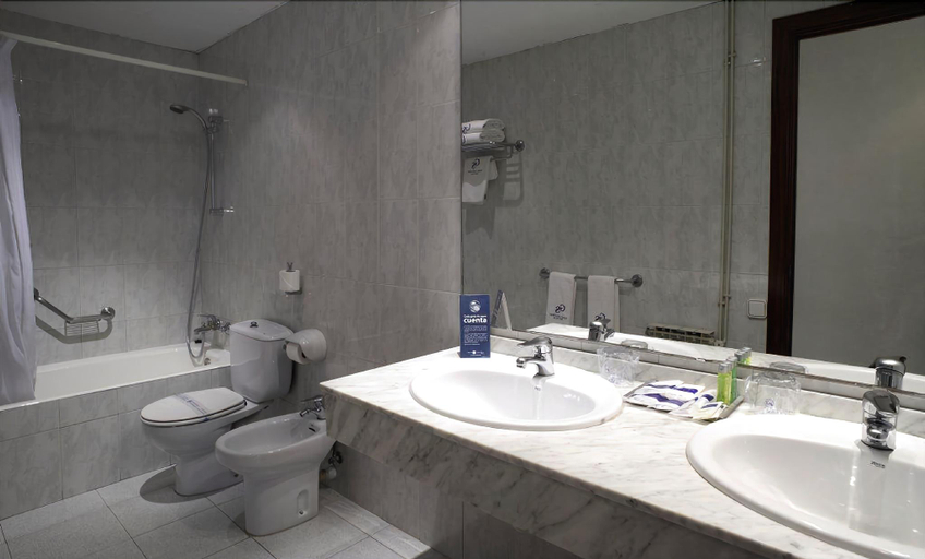 Bathroom 4, Apartments Playa de Castelldefels, Barcelona