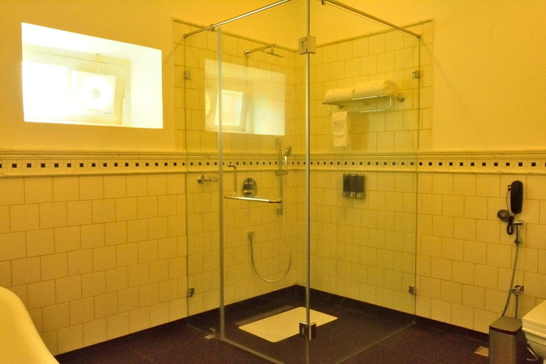Bathroom 5, The Tredis Heritage by the Lake, Dindigul