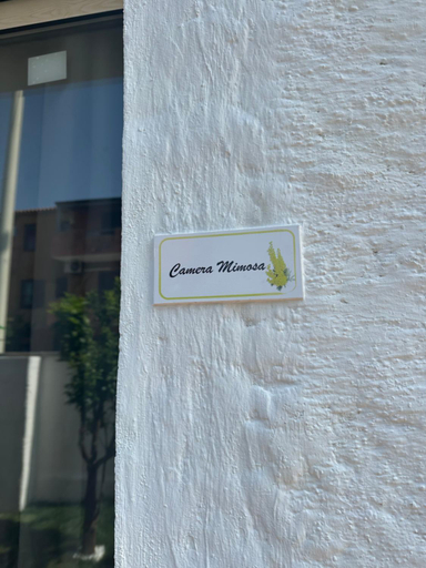 2, Garden House - B&B near Bus Stop to Beaches & Airport, Olbia-Tempio