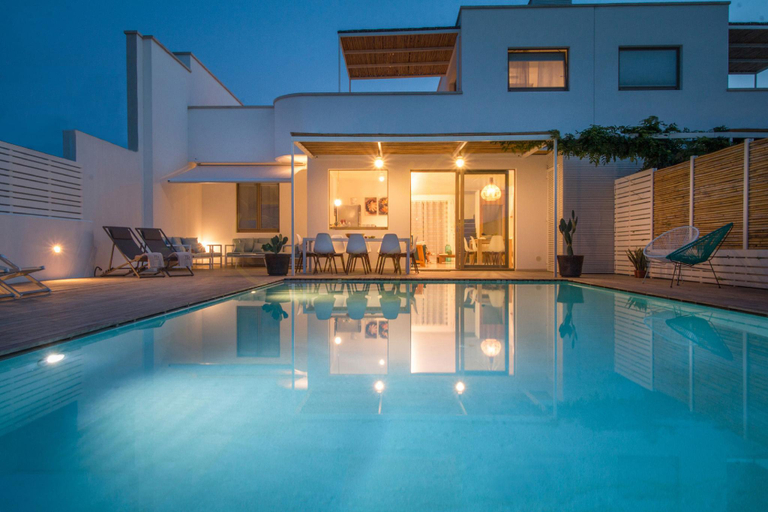 Sport & Beauty 2, TD Villa Levante Modern Luxury Villa w Sea View, Bari