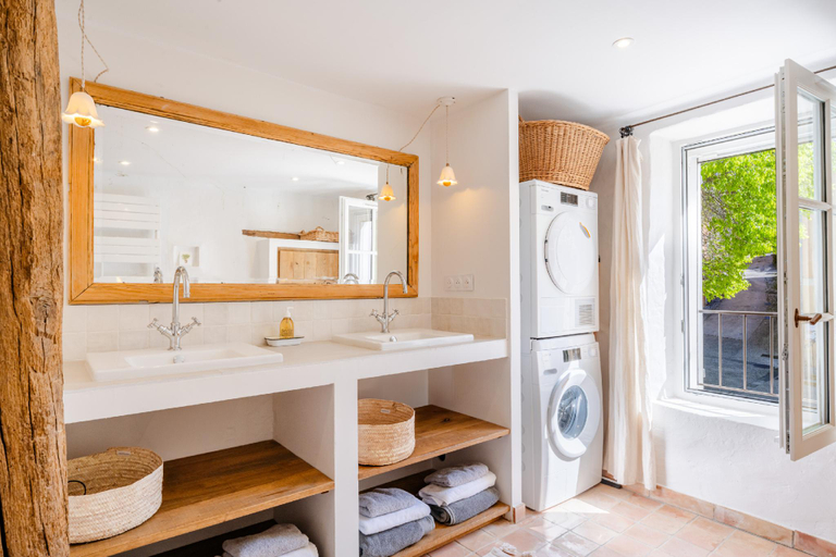 Bathroom 3, Chez Prunelle, Vaucluse