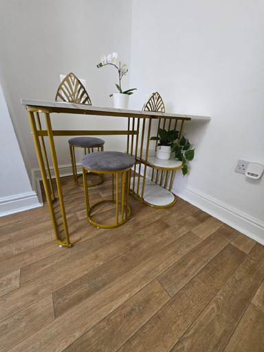 4, Luxury stylish Charming City Apartment with Private Entrance in Wolverhampton, Wolverhampton