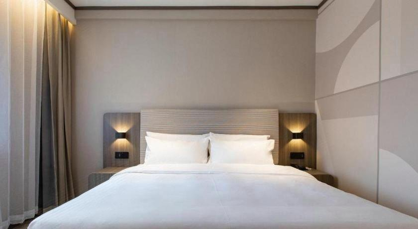 Bedroom 2, Hanting Hotel Lingyuan Shifu Road, Chaoyang