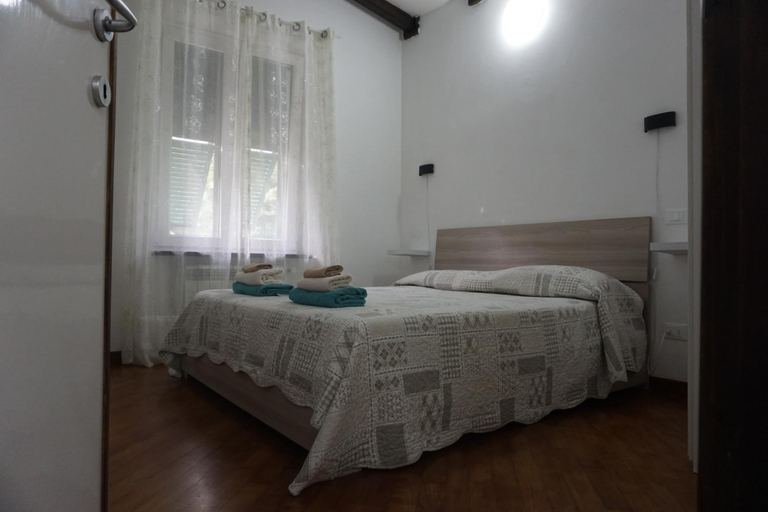 Bedroom 2, Agriturismo U muinettu, La Spezia