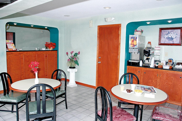Food & Drinks 4, ECONOMY INN DILLON, Dillon