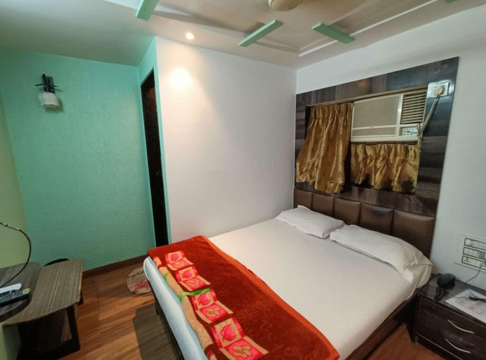 Others 5, Hotel Broadway Colaba, Mumbai City