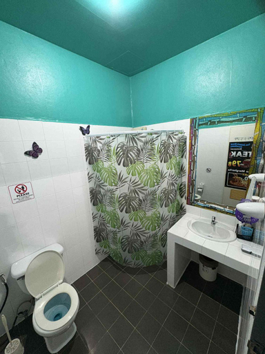 Bathroom, San Antonio Beach Guesthouse & Restaurant, Phuket Island