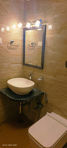 Bathroom 3, The Lavish Moon Yercaud, Salem