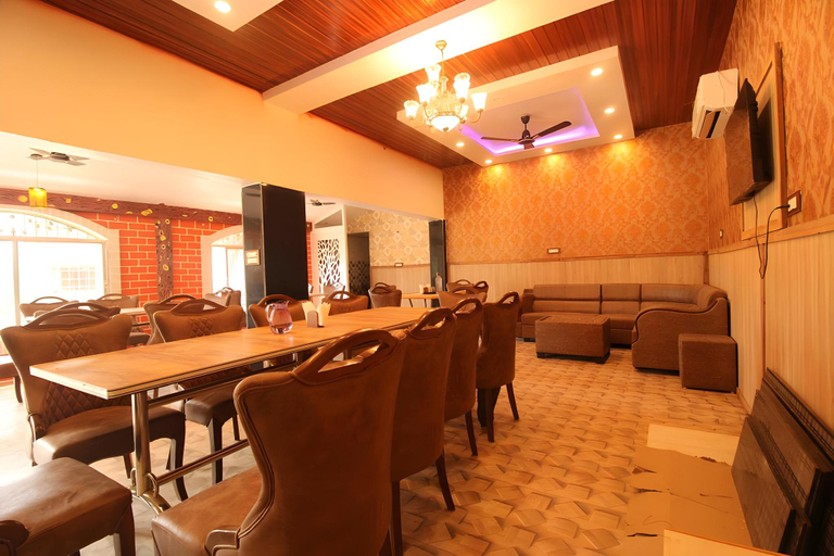 Food & Drinks 5, Dharohar Kothi, Umaria