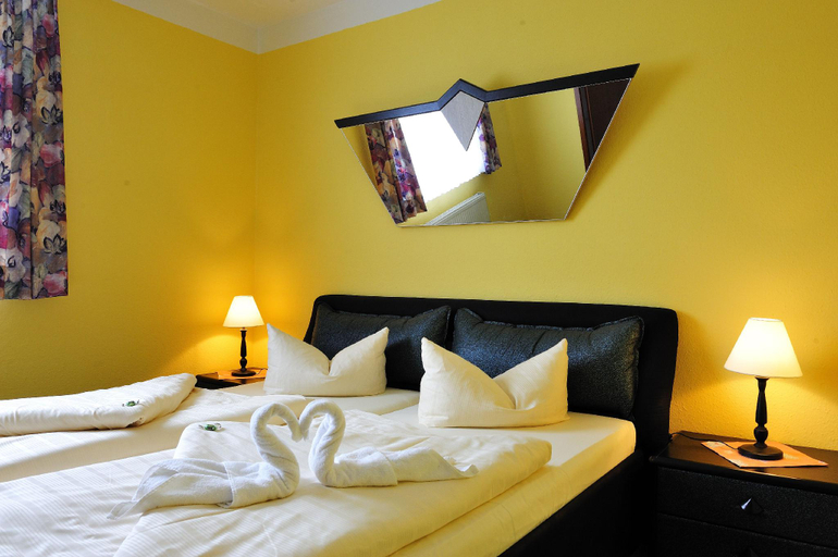 Bedroom 5, Gasthaus Zum Rethberg, Nordwestmecklenburg