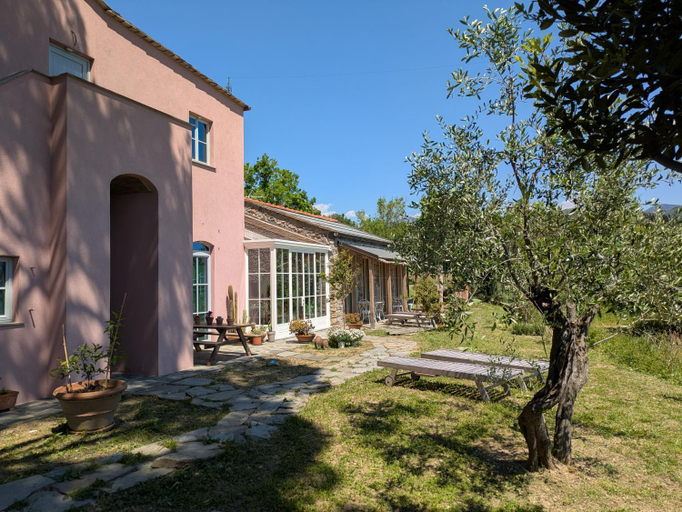 Exterior & Views 2, Villa Sarita, Genova