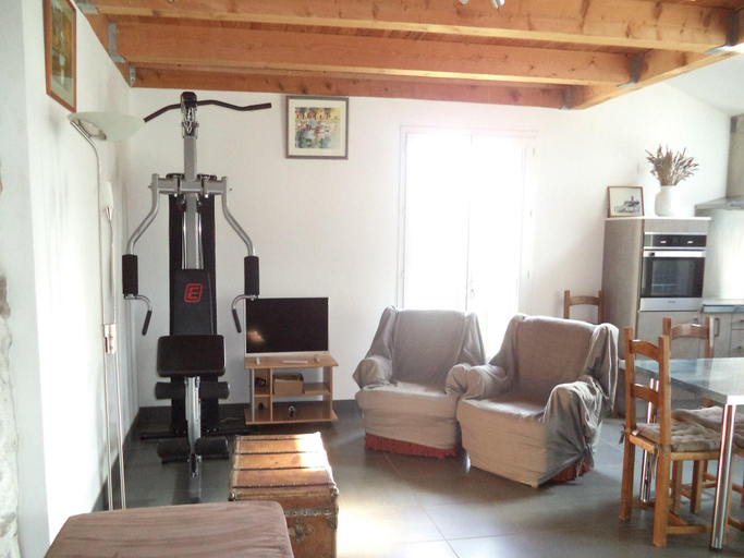 Others 5, Farmside Cottage in Mirabel, Ardèche