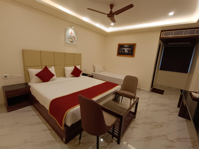 Bedroom 3, Hotel Royal Inn, Tiruvannamalai