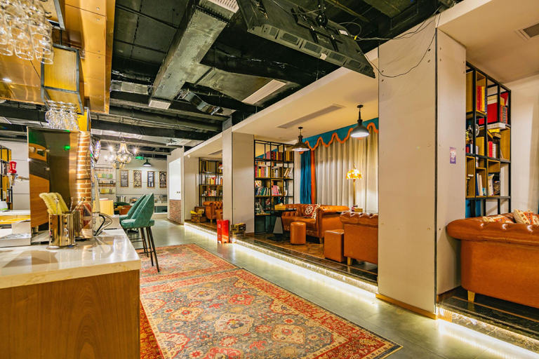 Food & Drinks, JAMES JOYCE COFFETEL, Nanchong