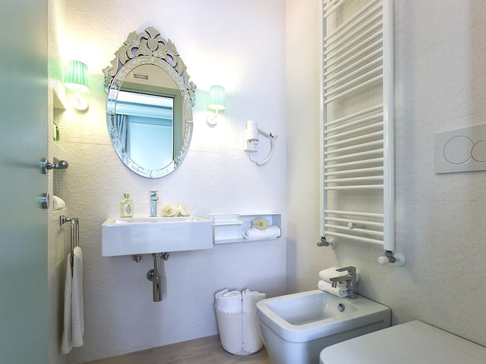 Bathroom 3, Aquamare Boutique B&B, Venezia