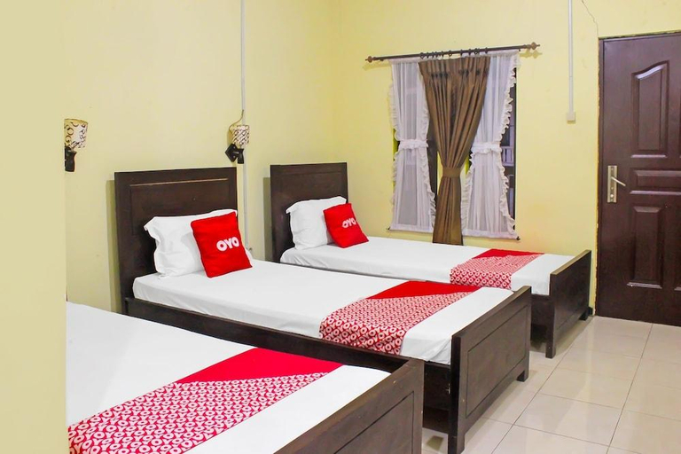 Bedroom 4, OYO 91946 Hotel Gajah Mada Indah, Ngada