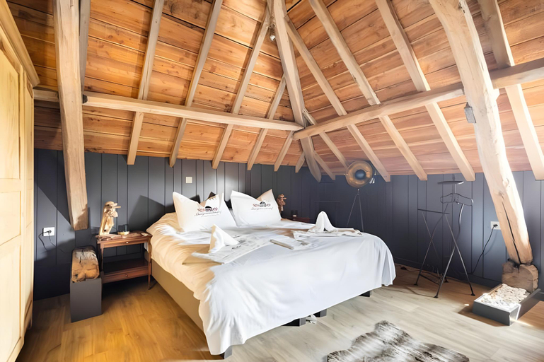 Bedroom 2, Burgemeestershof, Oost-Vlaanderen