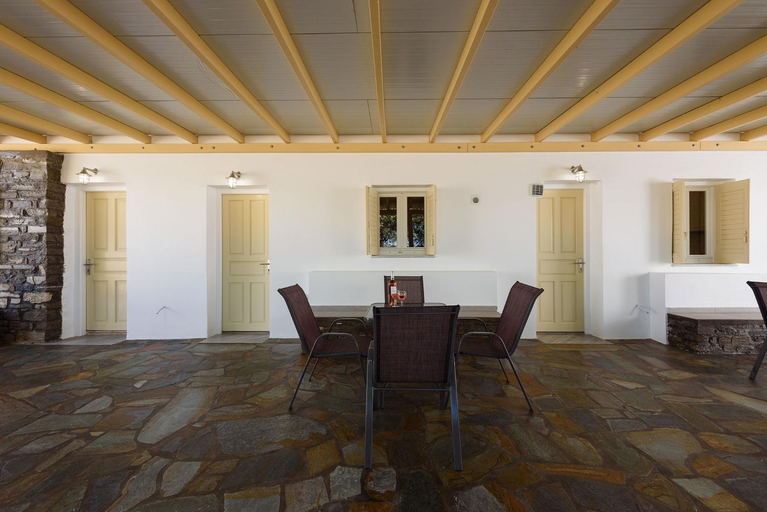 Others 4, Sea Breeze Studios Paros, South Aegean