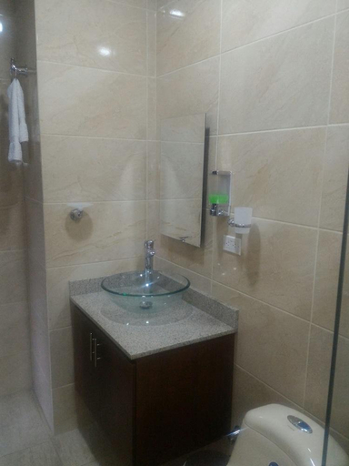 Bathroom, Hotel CSI Medellín, Medellín