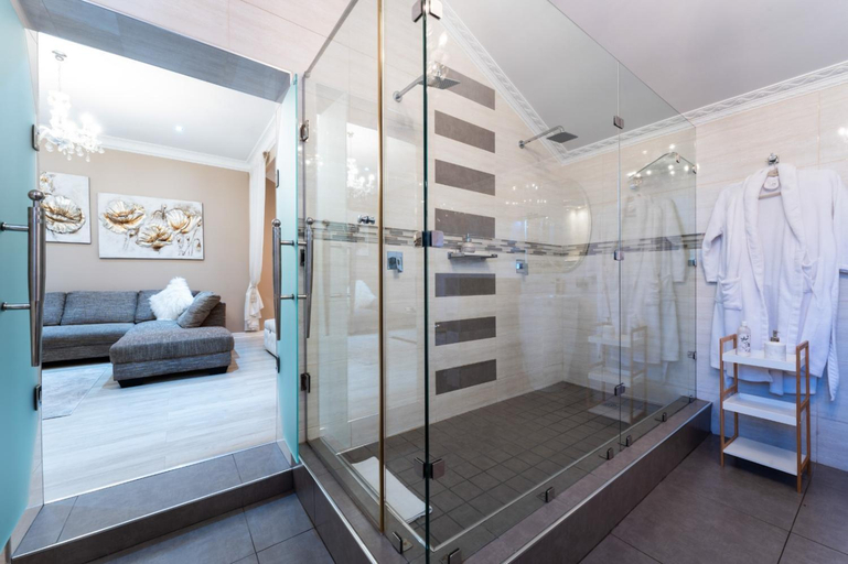 Others 5, Goodnight Accommodation, Nelson Mandela Bay