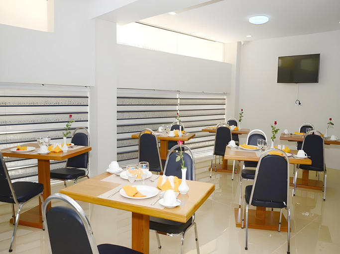 Food & Drinks 4, Hotel YNO, Yangon