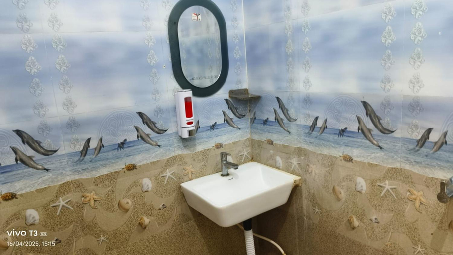 Bathroom 3, Hotel Shanti niketan by Nexottel, Deoghar