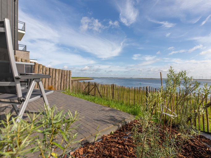 Others 3, Apartment in Sint-Annaland by Oosterschelde, Tholen