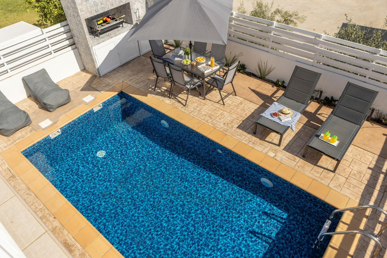 5, Protaras Villa Cemelia