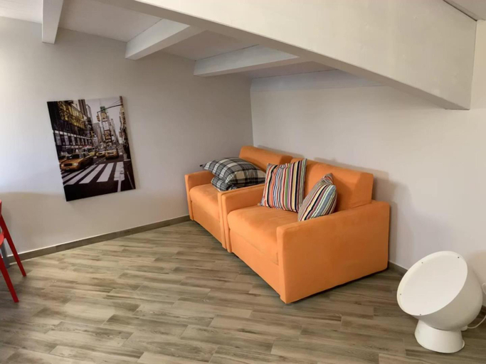 Others 4, Jacky House 3.0, Lodi