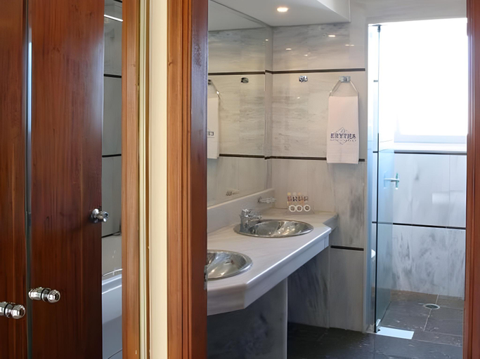 Bathroom 5, Erytha Hotel & Resort, North Aegean