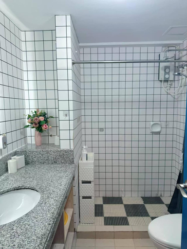 Bathroom 3, Torre De Manila, Manila City