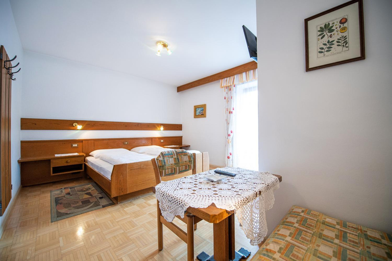 Others 4, Zilli Rooms, Bolzano