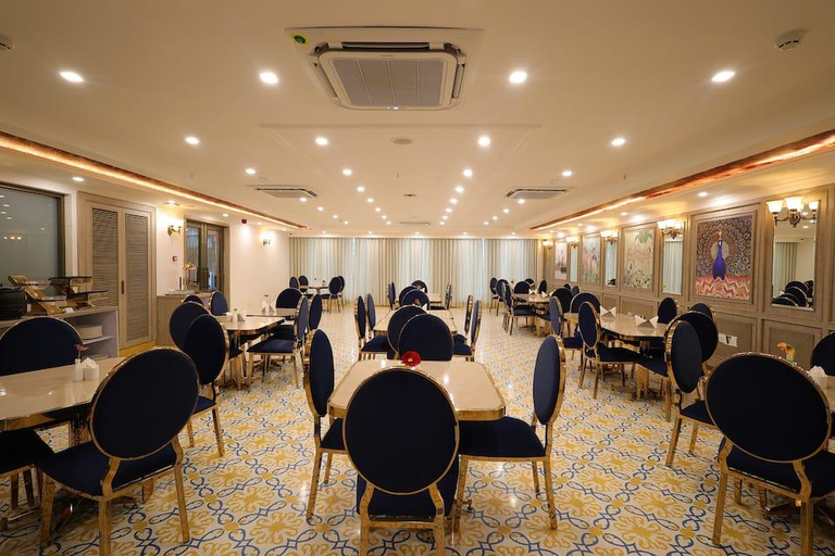 Food & Drinks 2, Fabhotel Prime Hampton By Ic S, Gautam Buddha Nagar