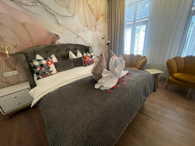 Others 5, Luxuroom, Sibiu