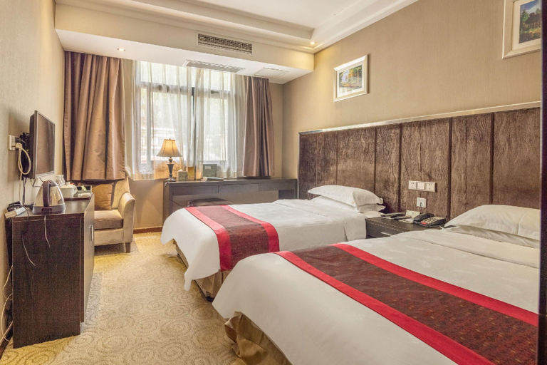 Bedroom 2, Royale Celebrity Hotel, Ngawa Tibetan and Qiang