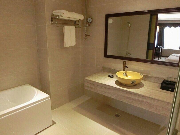 Bathroom 3, RICHON HOTEL, Baise