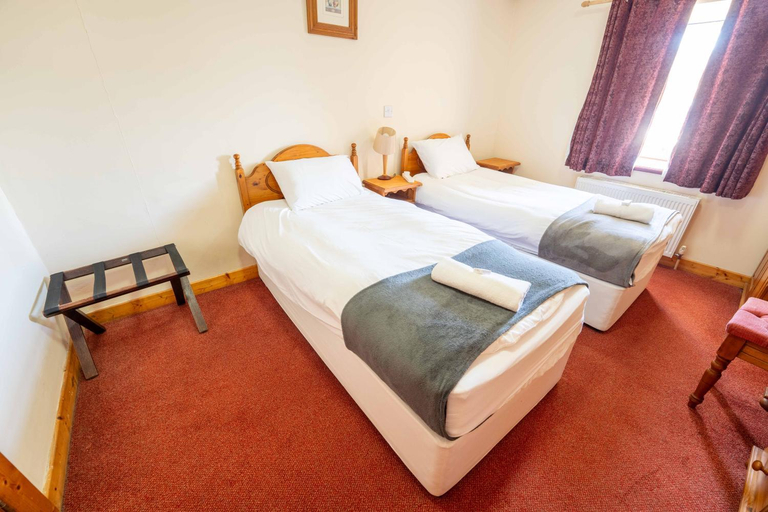 Bedroom 3, Aras Ghleann Cholm Cille