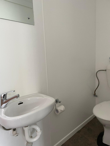 Bathroom 3, Mataki Motel, Tasman