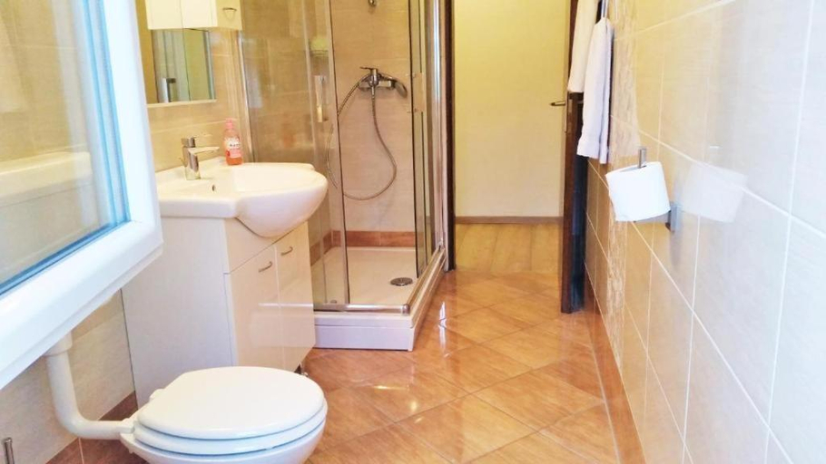 Bathroom, Blue Sky Accommodation, Malinska-Dubašnica