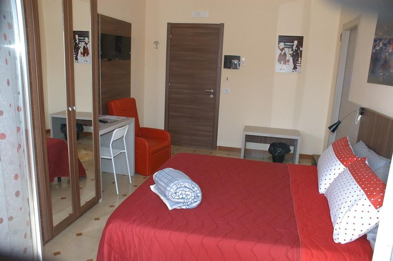 Bedroom 3, Bed & Breakfast Hollywood, Enna
