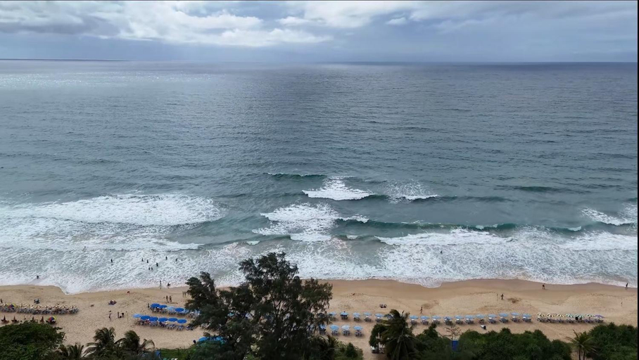 Others 4, MoonE, Phuket Island