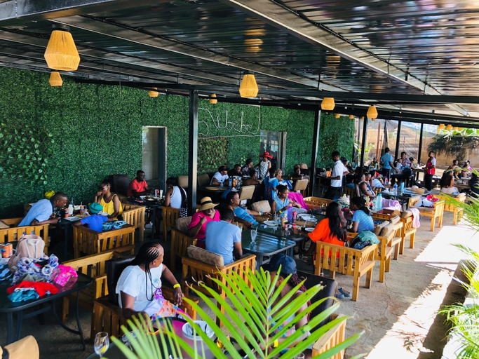 Food & Drinks, Sibebe Resort, Hhukwini